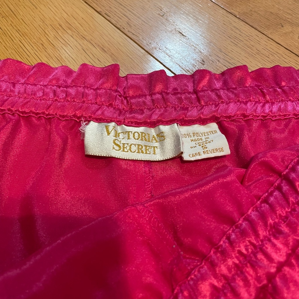 Victoria’s Secret Gold Label Satin-like Pink Sleep Shorts - Picture 5 of 16